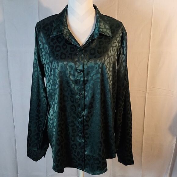 La Mode Animal Print Women's Top - Picture 2 of 8